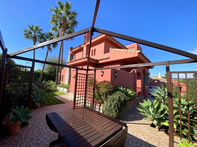 5 sovrum Villa till salu i Novo Sancti Petri, Chiclana de la Frontera med pool garage - 1 200 000 € (Ref: 9626721)