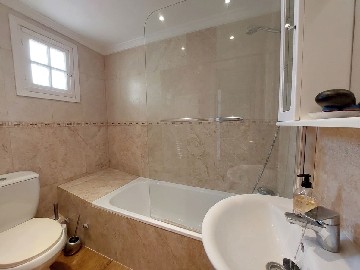 2 bedroom Townhouse for sale in Chiclana de la Frontera with pool garage - € 215,000 (Ref: 9665239)