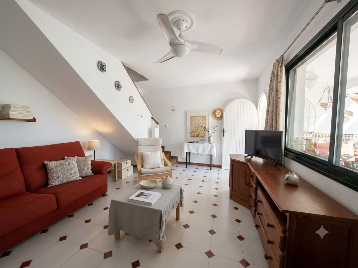 2 bedroom Townhouse for sale in Chiclana de la Frontera with pool garage - € 215,000 (Ref: 9665239)