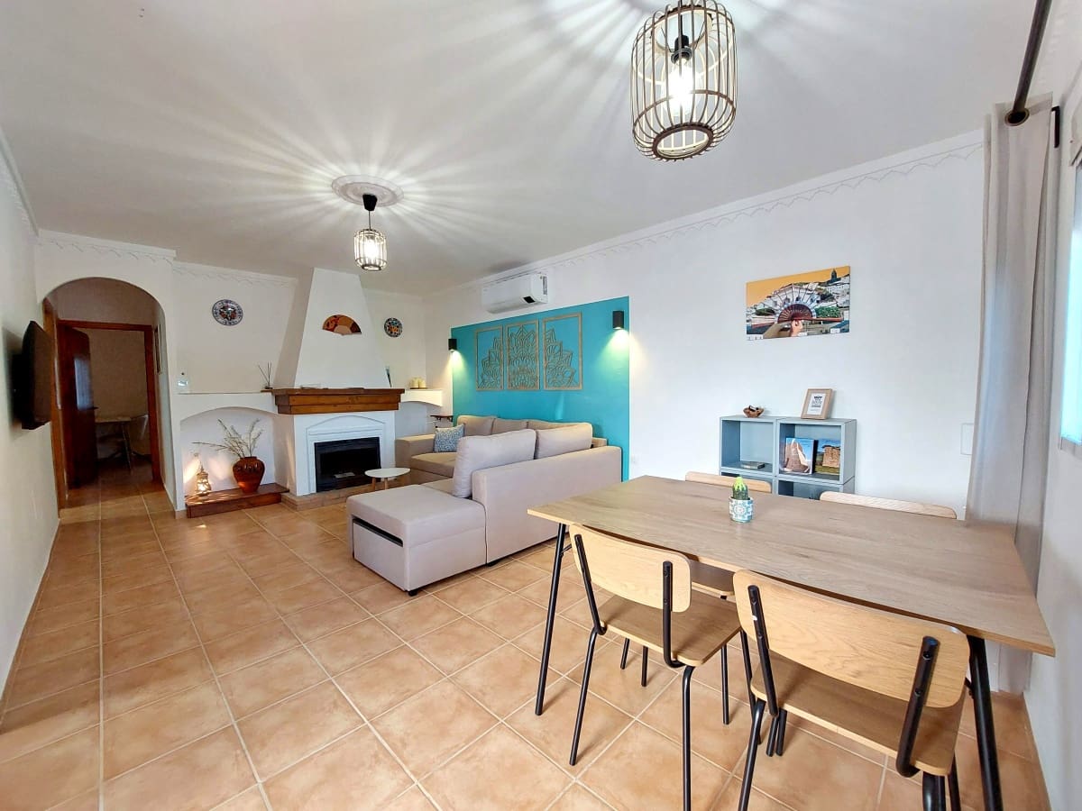 2 bedroom Townhouse for sale in Alcala de los Gazules with garage - € 89,800 (Ref: 9699305)