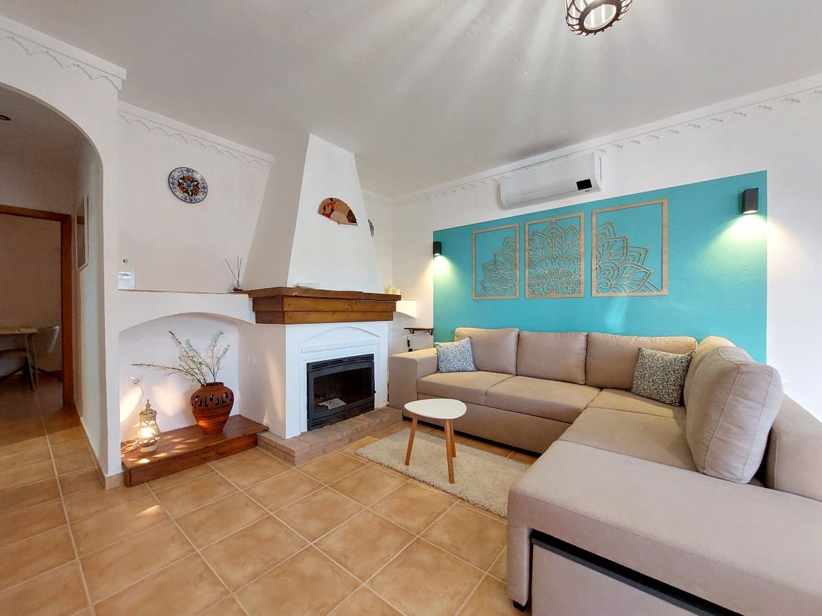 2 bedroom Townhouse for sale in Alcala de los Gazules with garage - € 89,800 (Ref: 9699305)