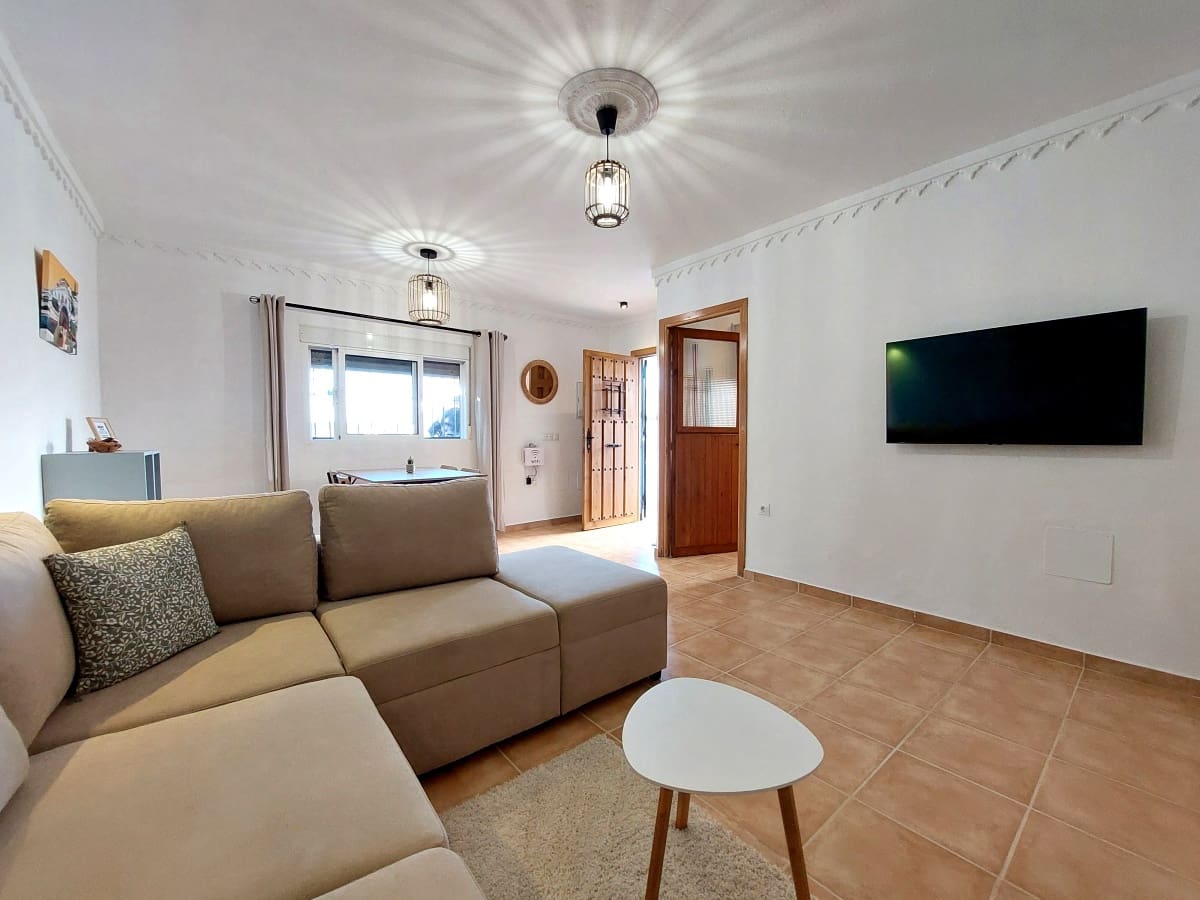 2 bedroom Townhouse for sale in Alcala de los Gazules with garage - € 89,800 (Ref: 9699305)