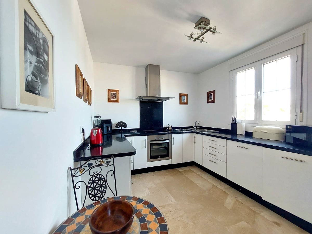 2 bedroom Townhouse for sale in Medina-Sidonia - € 285,000 (Ref: 9788848)