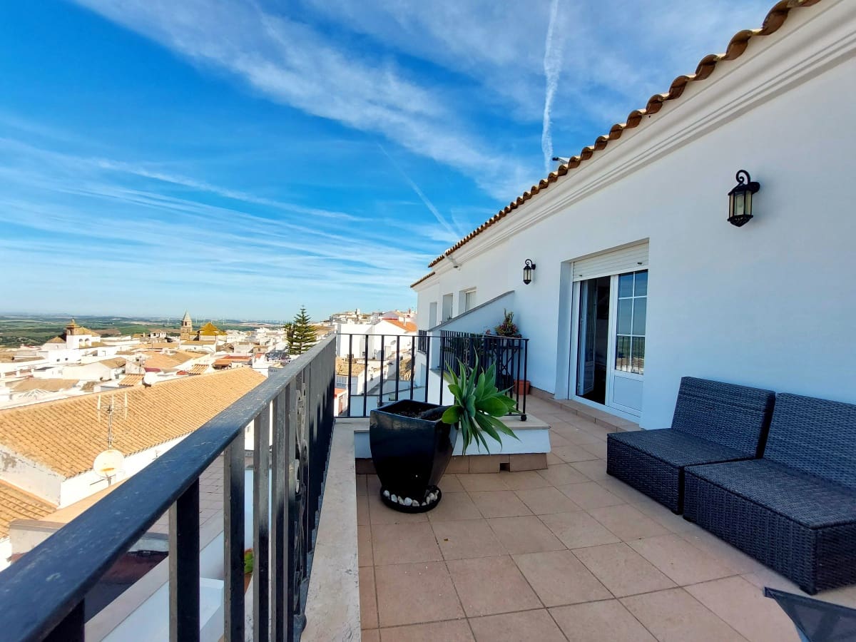 2 bedroom Townhouse for sale in Medina-Sidonia - € 285,000 (Ref: 9788848)
