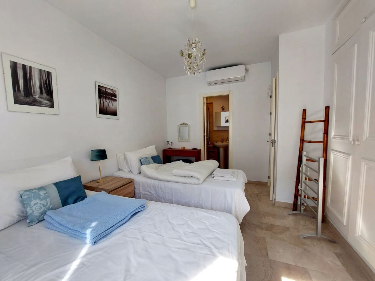 2 bedroom Townhouse for sale in Medina-Sidonia - € 285,000 (Ref: 9788848)