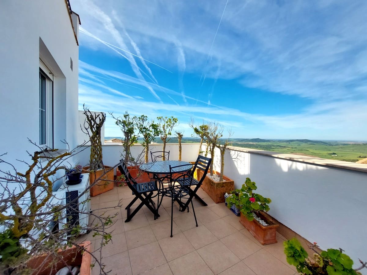 2 bedroom Townhouse for sale in Medina-Sidonia - € 285,000 (Ref: 9788848)