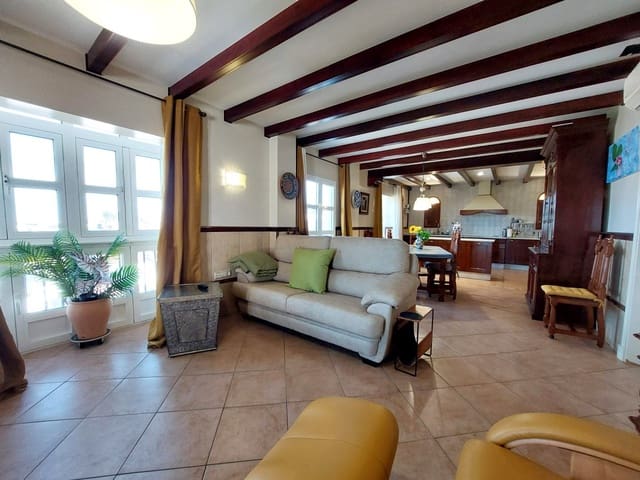 5 bedroom Townhouse for sale in Medina-Sidonia with garage - € 598,950 (Ref: 9793730)
