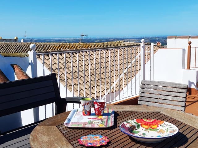 4 bedroom Townhouse for sale in Medina-Sidonia with garage - € 270,000 (Ref: 9795663)