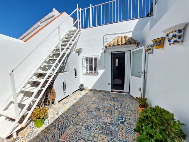 4 bedroom Townhouse for sale in Medina-Sidonia with garage - € 270,000 (Ref: 9795663)