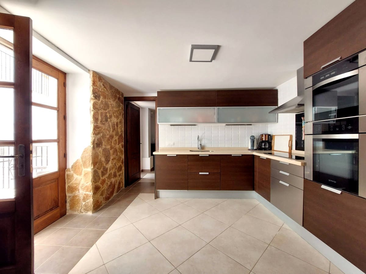 2 soveværelse Byhus til salg i Medina-Sidonia med swimmingpool - € 299.950 (Ref: 9800705)