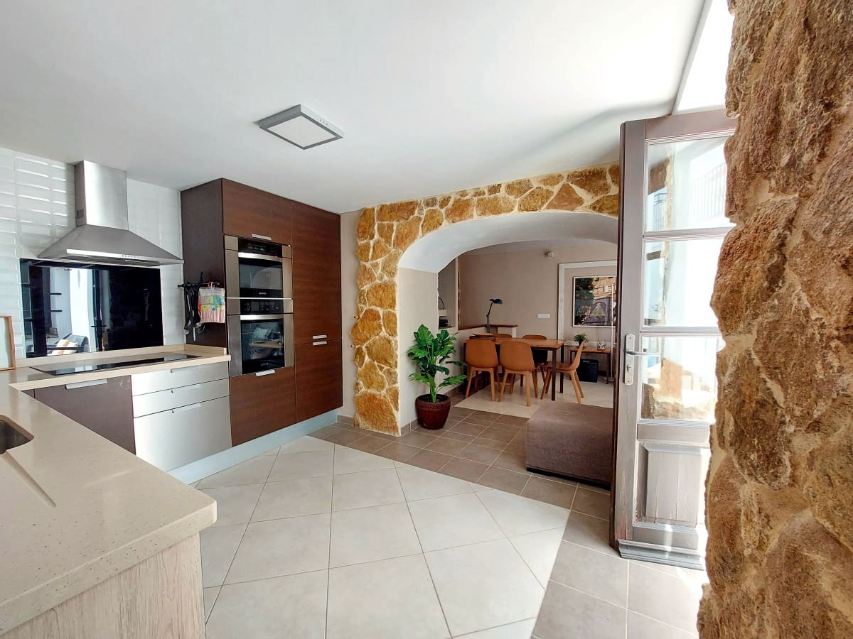 2 soveværelse Byhus til salg i Medina-Sidonia med swimmingpool - € 299.950 (Ref: 9800705)