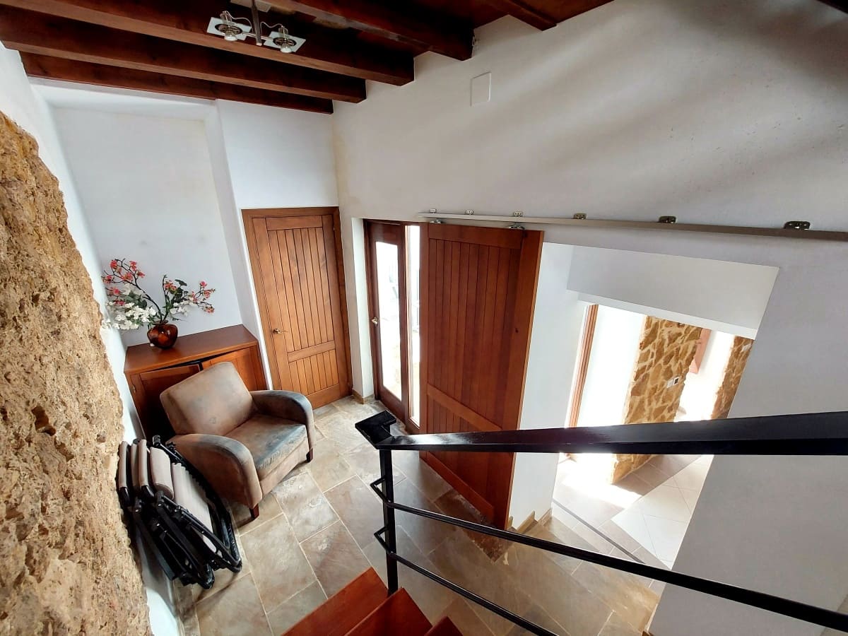 2 soveværelse Byhus til salg i Medina-Sidonia med swimmingpool - € 299.950 (Ref: 9800705)