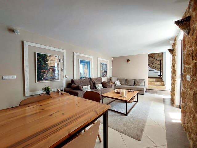 2 soveværelse Byhus til salg i Medina-Sidonia med swimmingpool - € 299.950 (Ref: 9800705)