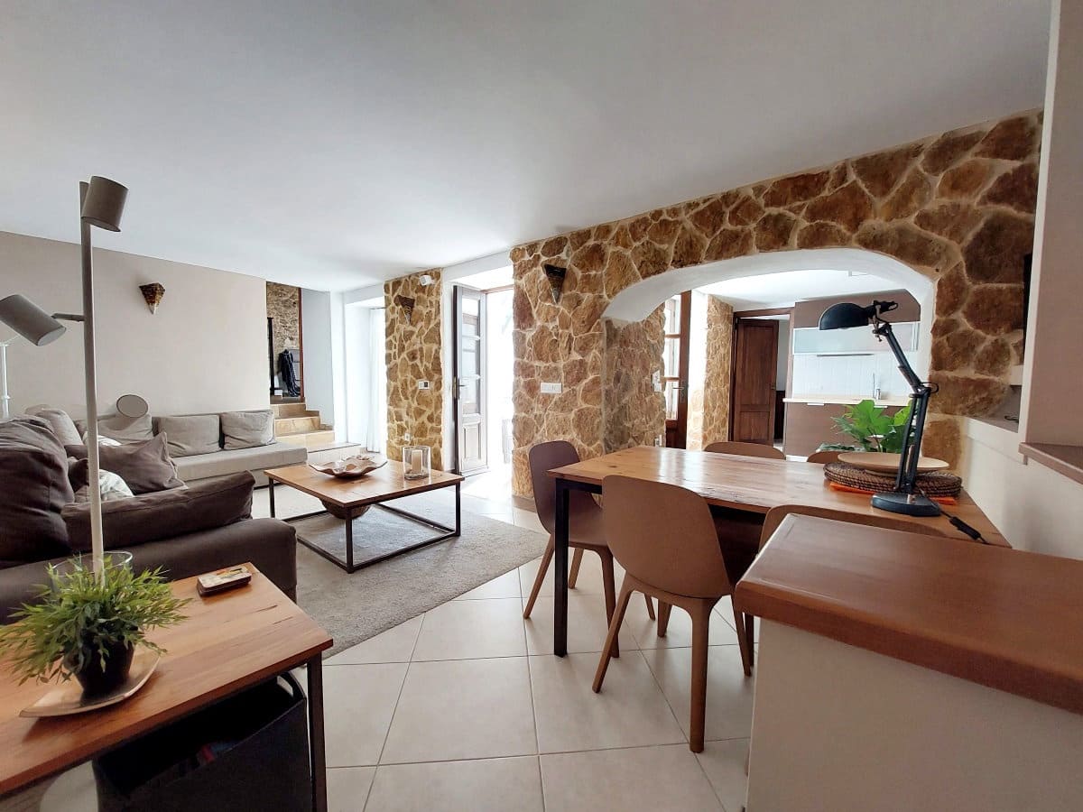 2 soveværelse Byhus til salg i Medina-Sidonia med swimmingpool - € 299.950 (Ref: 9800705)