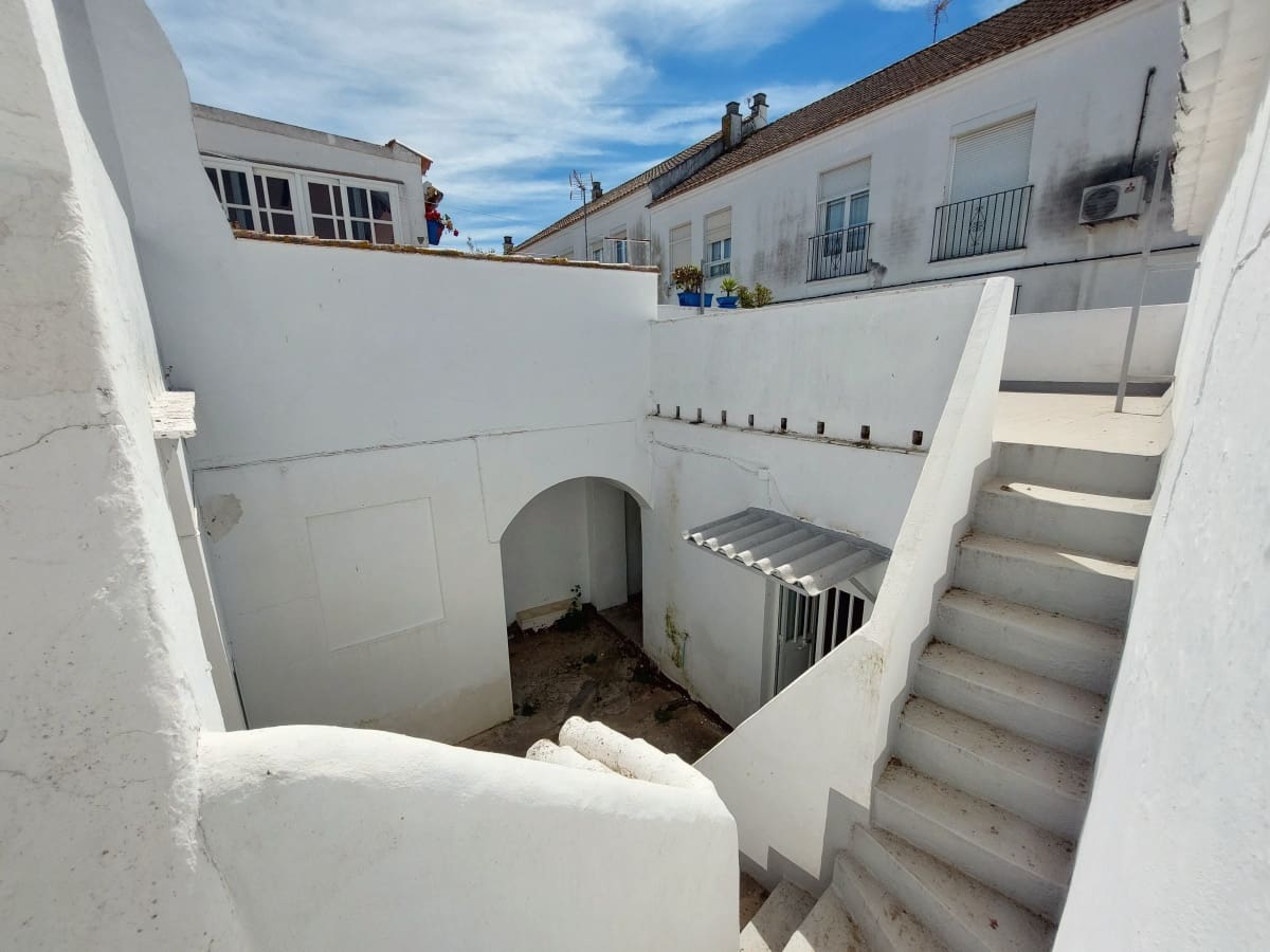 3 bedroom Townhouse for sale in Medina-Sidonia - € 149,995 (Ref: 9815165)