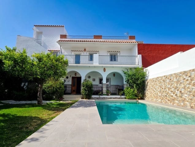 5 quarto Casa em Banda para venda em Paterna de Rivera com piscina garagem - 279 000 € (Ref: 9932537)