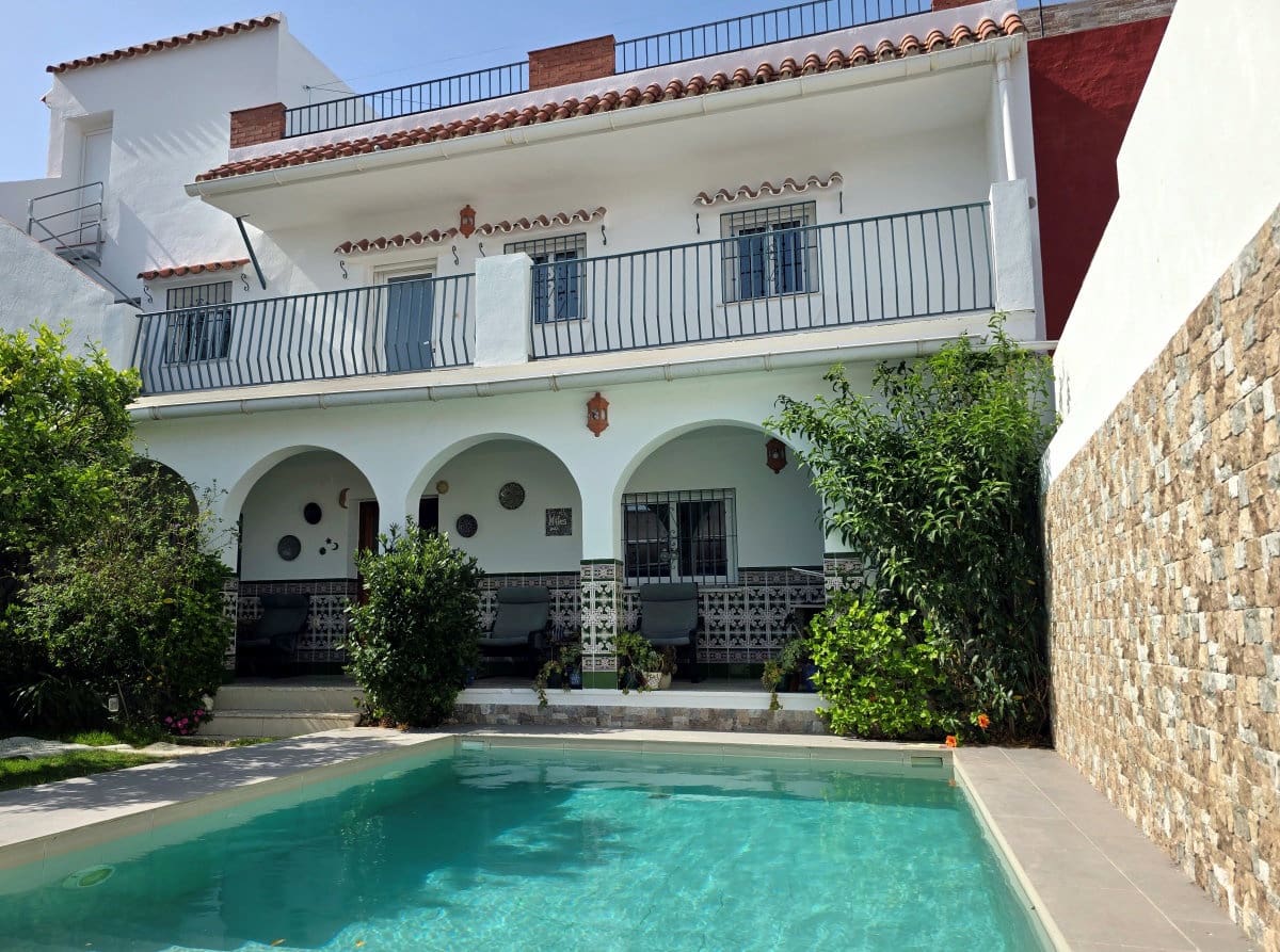 5 Zimmer Haus zu verkaufen in Paterna de Rivera mit Pool Garage - 279.000 € (Ref: 9932537)