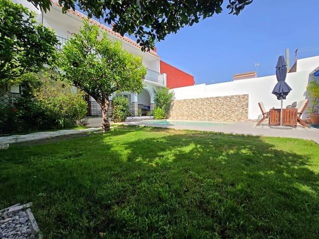 5 quarto Casa em Banda para venda em Paterna de Rivera com piscina garagem - 279 000 € (Ref: 9932537)