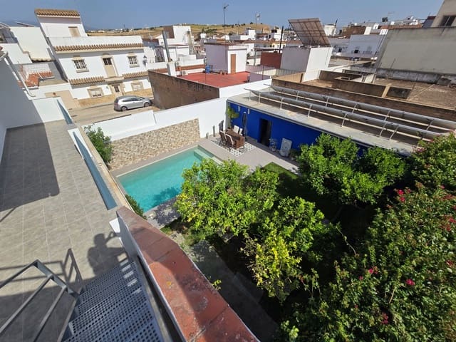 5 quarto Casa em Banda para venda em Paterna de Rivera com piscina garagem - 279 000 € (Ref: 9932537)