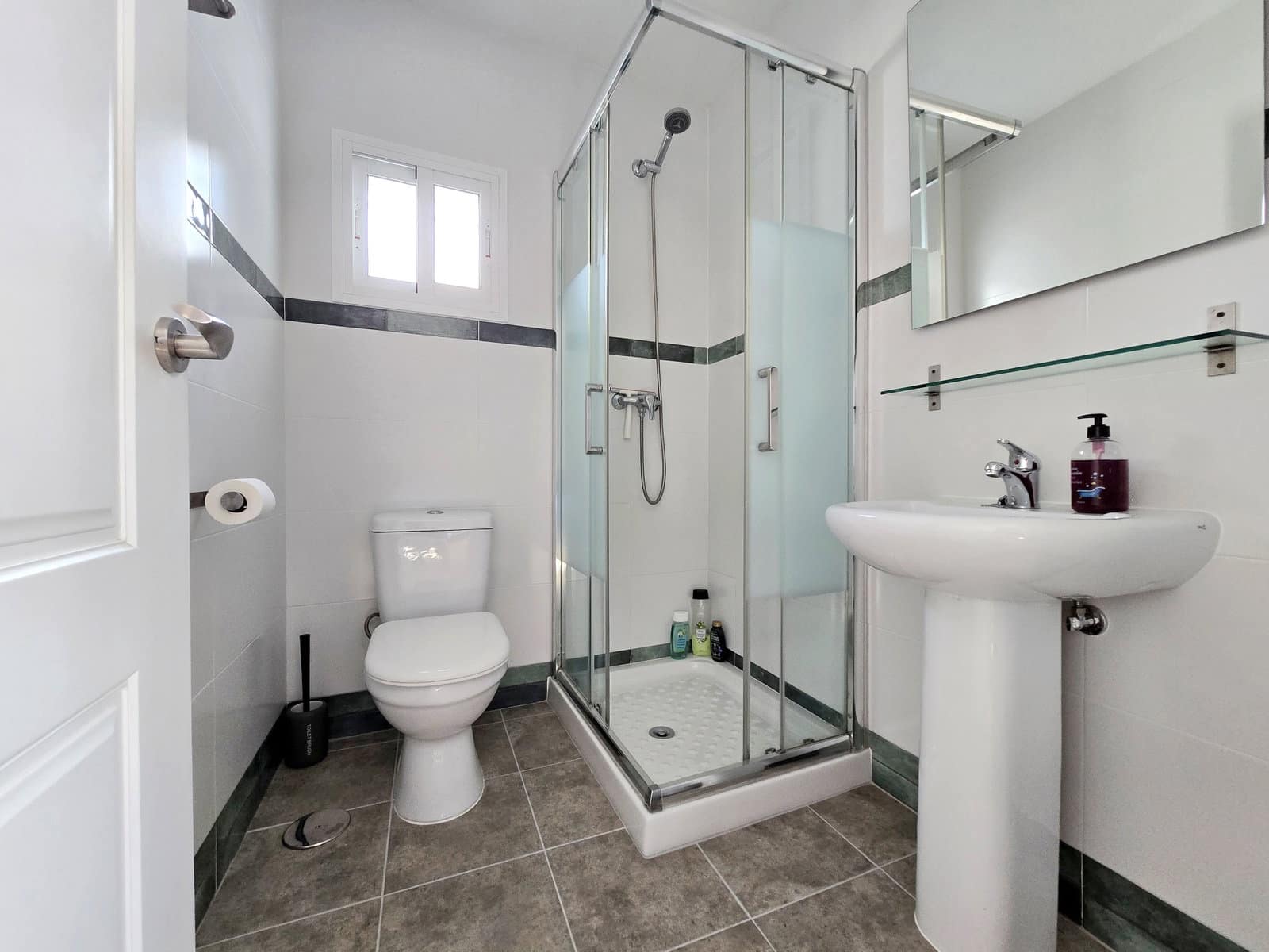 5 Zimmer Haus zu verkaufen in Paterna de Rivera mit Pool Garage - 279.000 € (Ref: 9932537)
