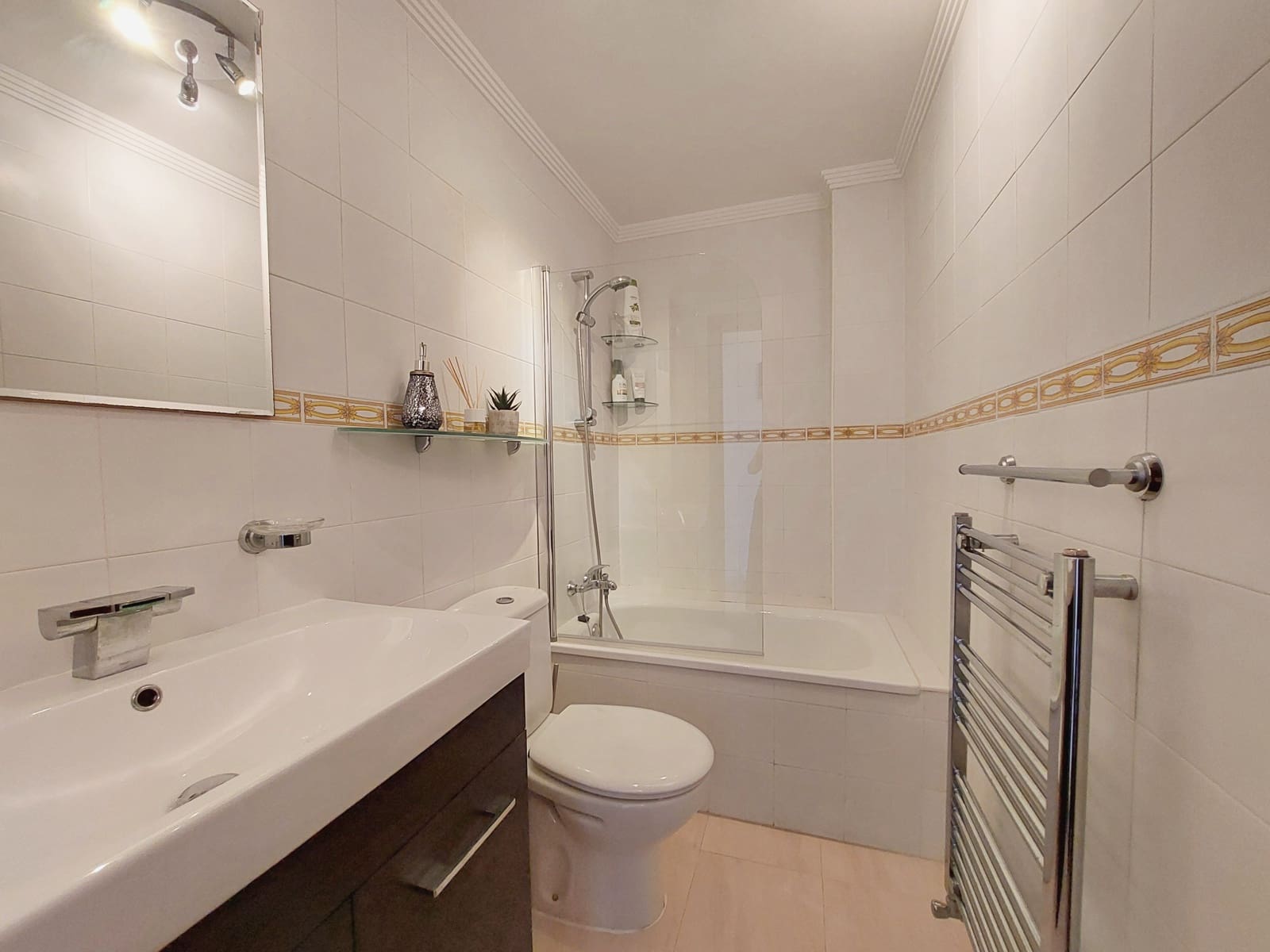 4 soverom Hus til salgs i Medina-Sidonia med svømmebasseng garasje - € 325 000 (Ref: 9950658)