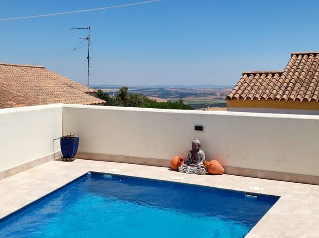 4 bedroom Townhouse for sale in Medina-Sidonia with pool garage - € 325,000 (Ref: 9950658)