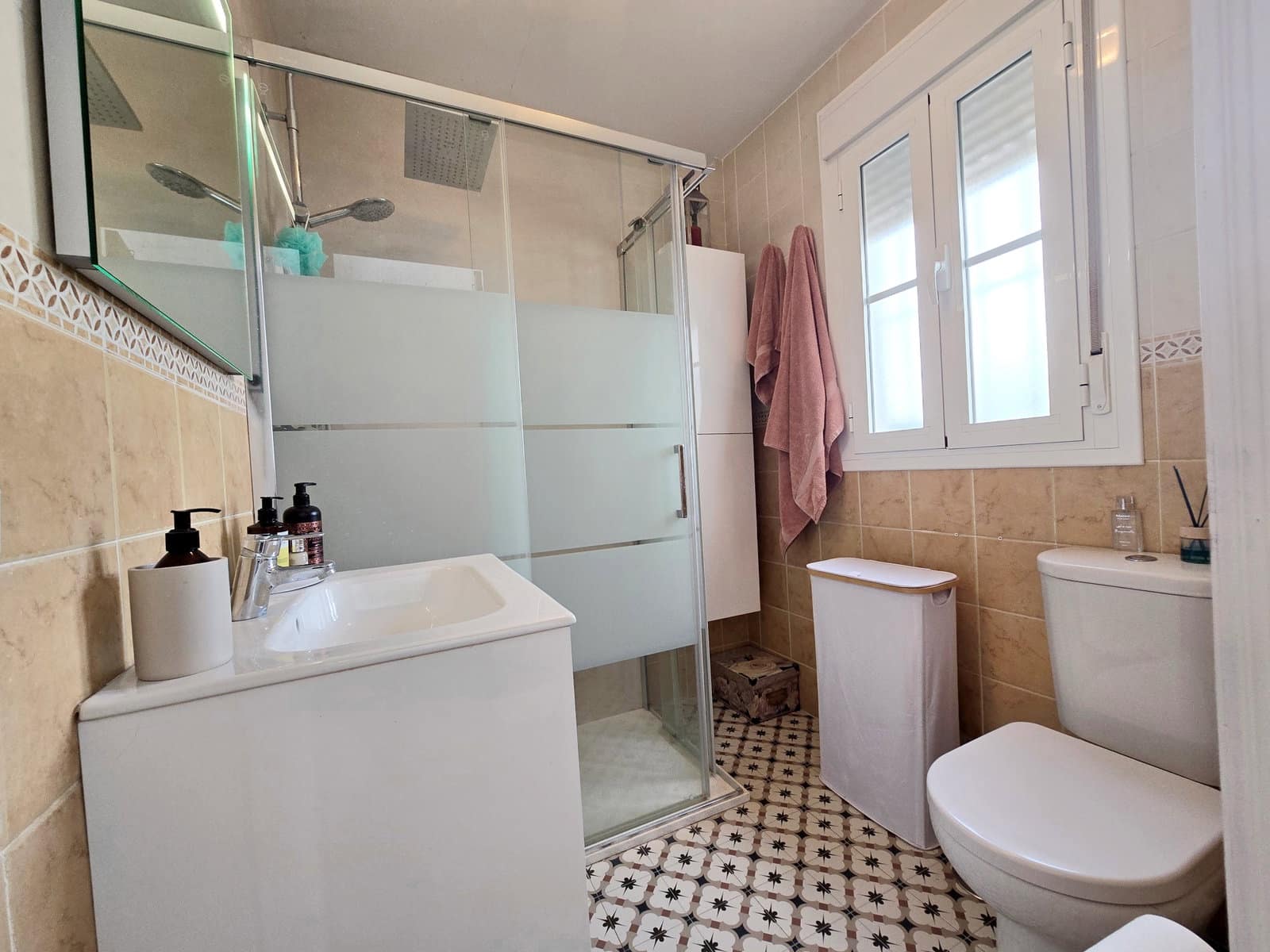 3 slaapkamer Huis te koop in Benalup met zwembad garage - € 199.995 (Ref: 9981600)