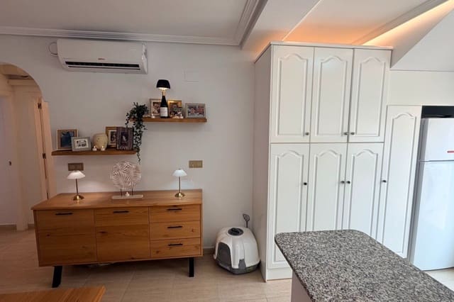 2 slaapkamer Huis te koop in Los Montesinos - € 168.000 (Ref: 10004665)