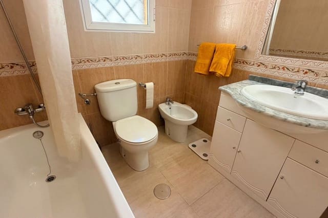 2 slaapkamer Huis te koop in Los Montesinos - € 168.000 (Ref: 10004665)