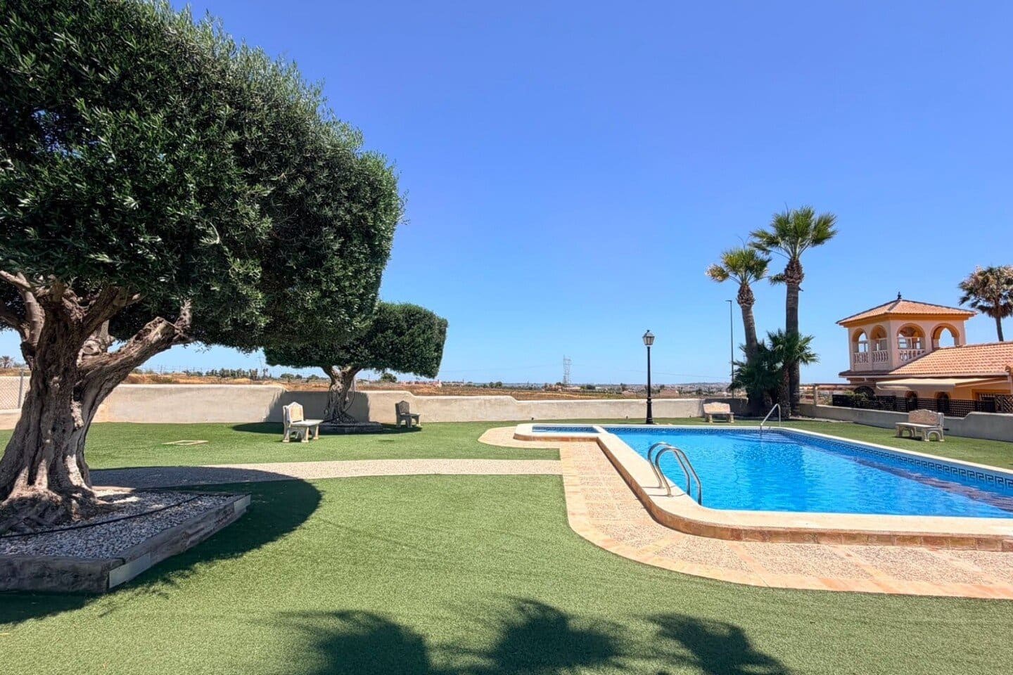 2 slaapkamer Huis te koop in Los Montesinos - € 168.000 (Ref: 10004665)