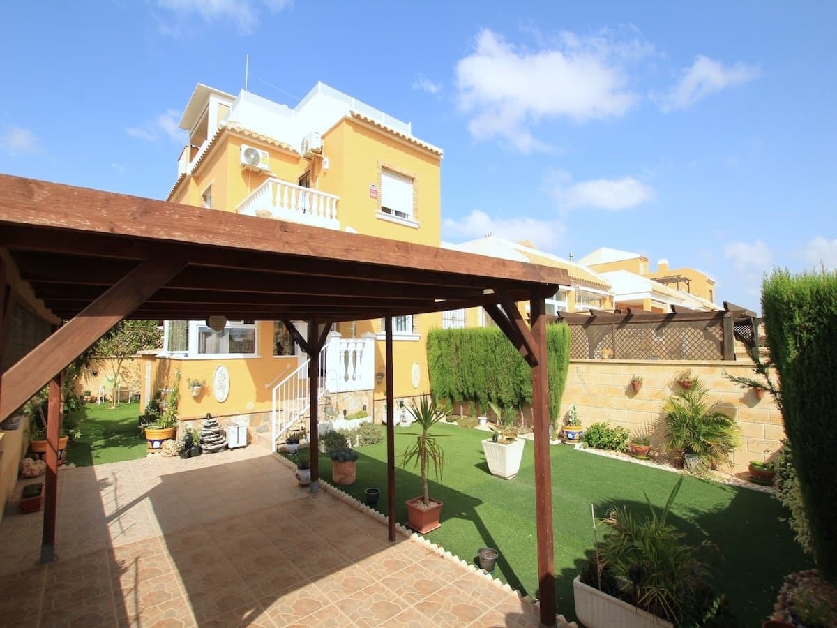3 soverom Hus til salgs i Ciudad Quesada - € 239 950 (Ref: 10012289)