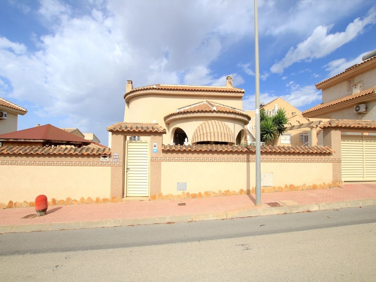 3 chambre Villa/Maison à vendre à Benimar avec piscine - 349 000 € (Ref: 10039255)