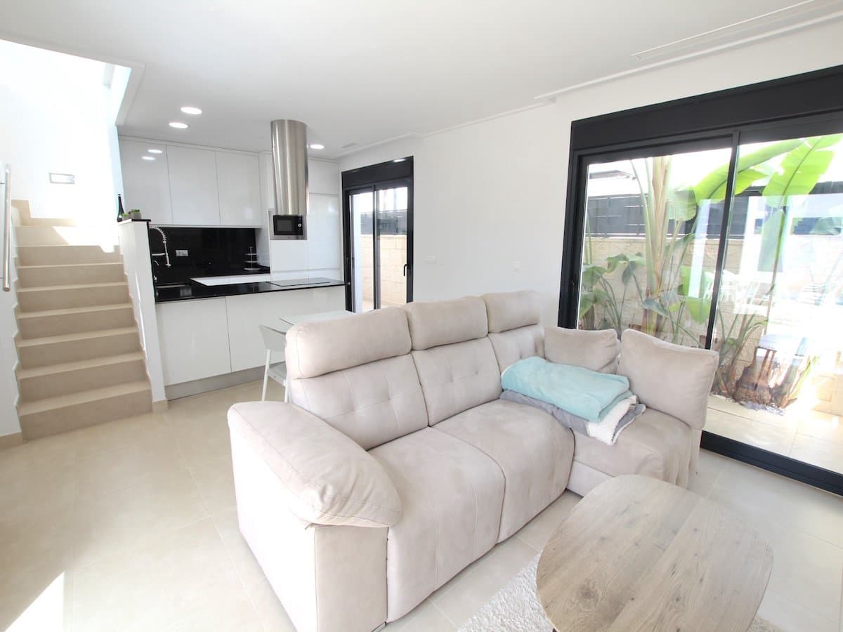 3 bedroom Villa for sale in Benijofar with pool - € 389,000 (Ref: 10045881)