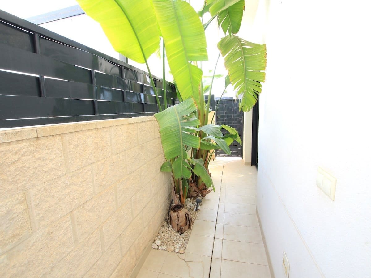3 bedroom Villa for sale in Benijofar with pool - € 389,000 (Ref: 10045881)