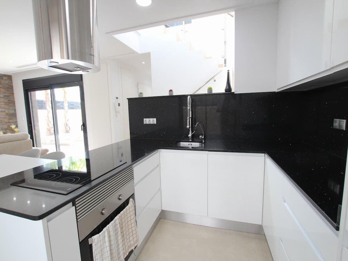 3 bedroom Villa for sale in Benijofar with pool - € 389,000 (Ref: 10045881)