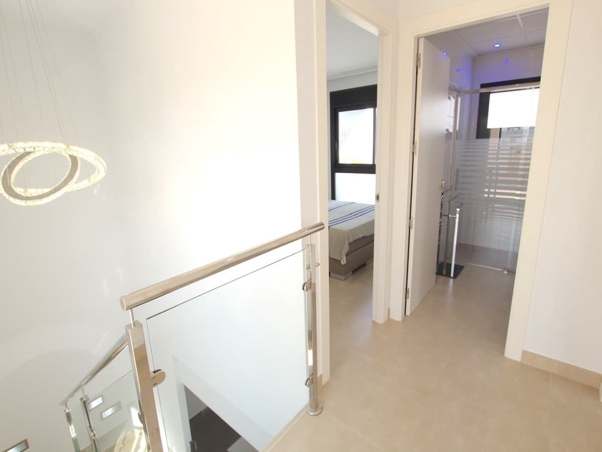 3 bedroom Villa for sale in Benijofar with pool - € 389,000 (Ref: 10045881)