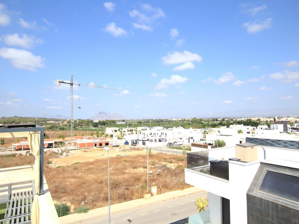 3 bedroom Villa for sale in Benijofar with pool - € 389,000 (Ref: 10045881)