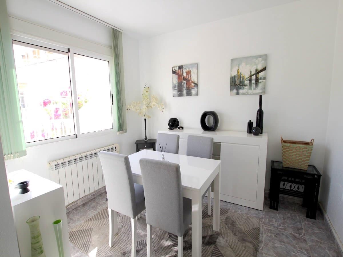 Chalet de 3 habitaciones en Benimar en venta - 275.000 € (Ref: 10052013)