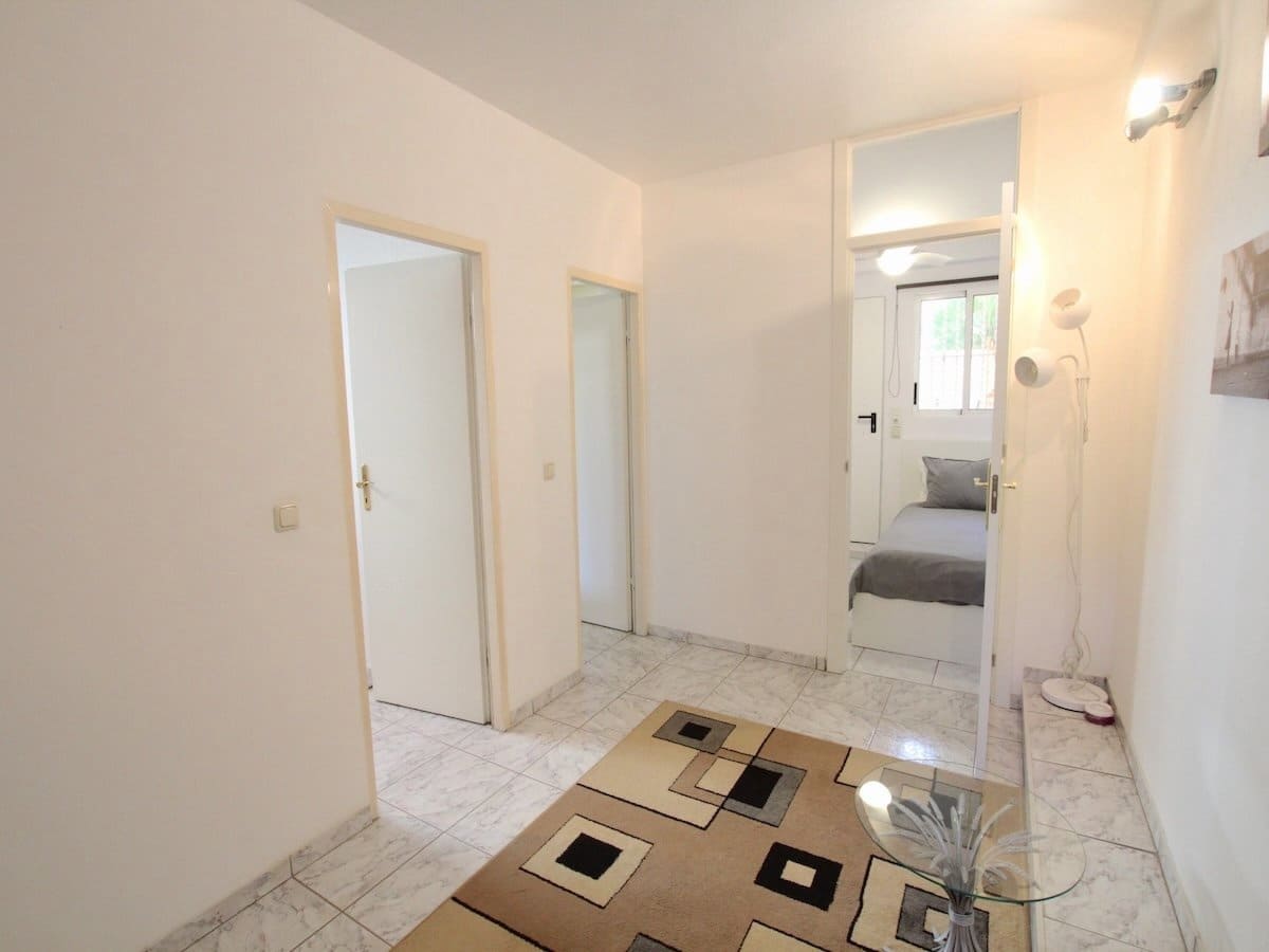 Chalet de 3 habitaciones en Benimar en venta - 275.000 € (Ref: 10052013)