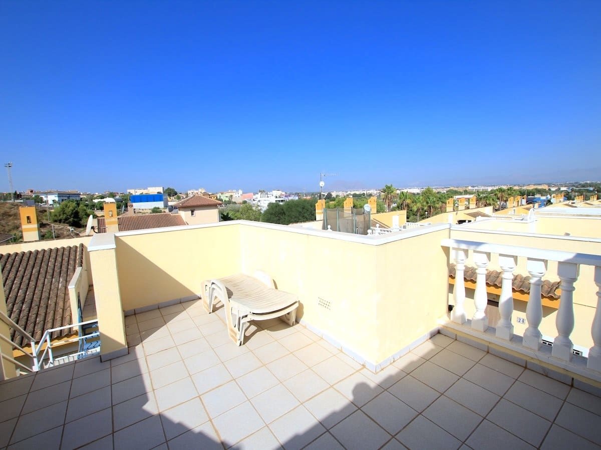 Chalet de 3 habitaciones en Benimar en venta - 275.000 € (Ref: 10052013)
