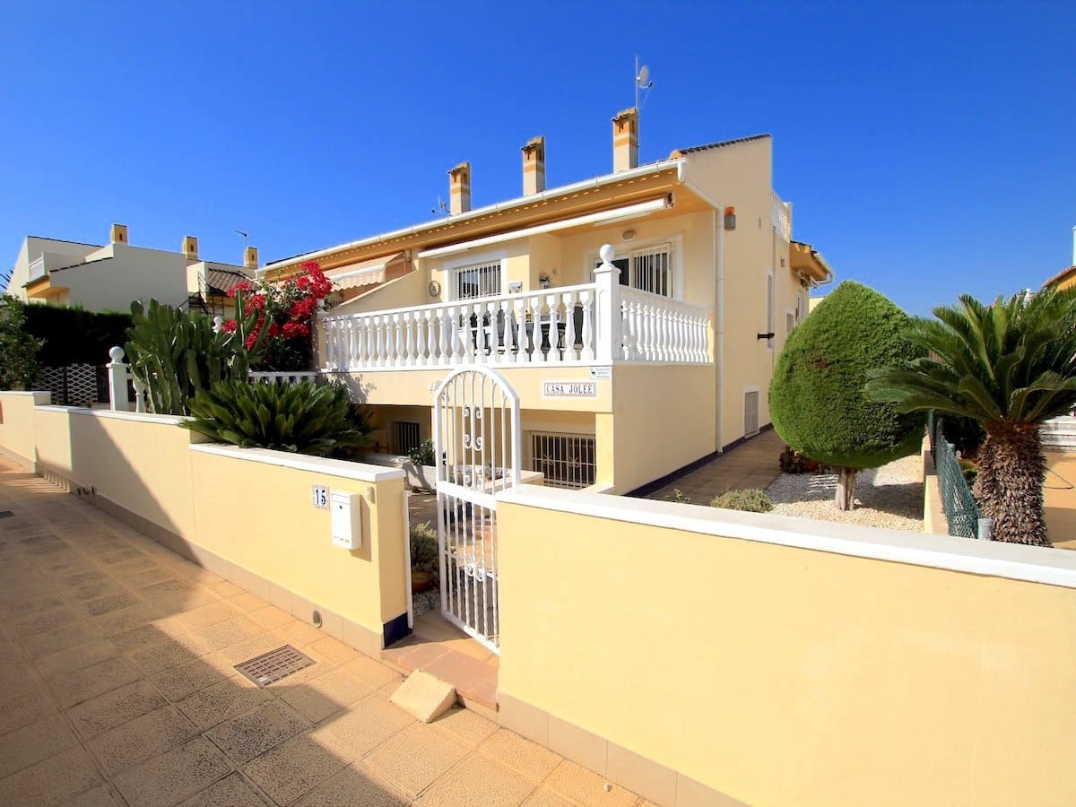 Chalet de 3 habitaciones en Benimar en venta - 275.000 € (Ref: 10052013)