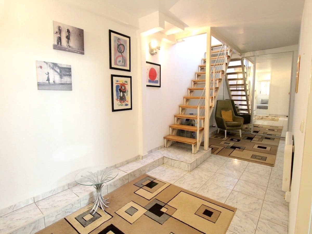 Chalet de 3 habitaciones en Benimar en venta - 275.000 € (Ref: 10052013)