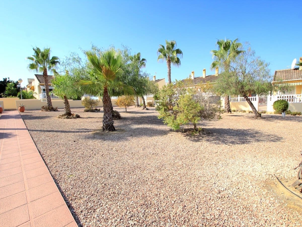 Chalet de 3 habitaciones en Benimar en venta - 275.000 € (Ref: 10052013)