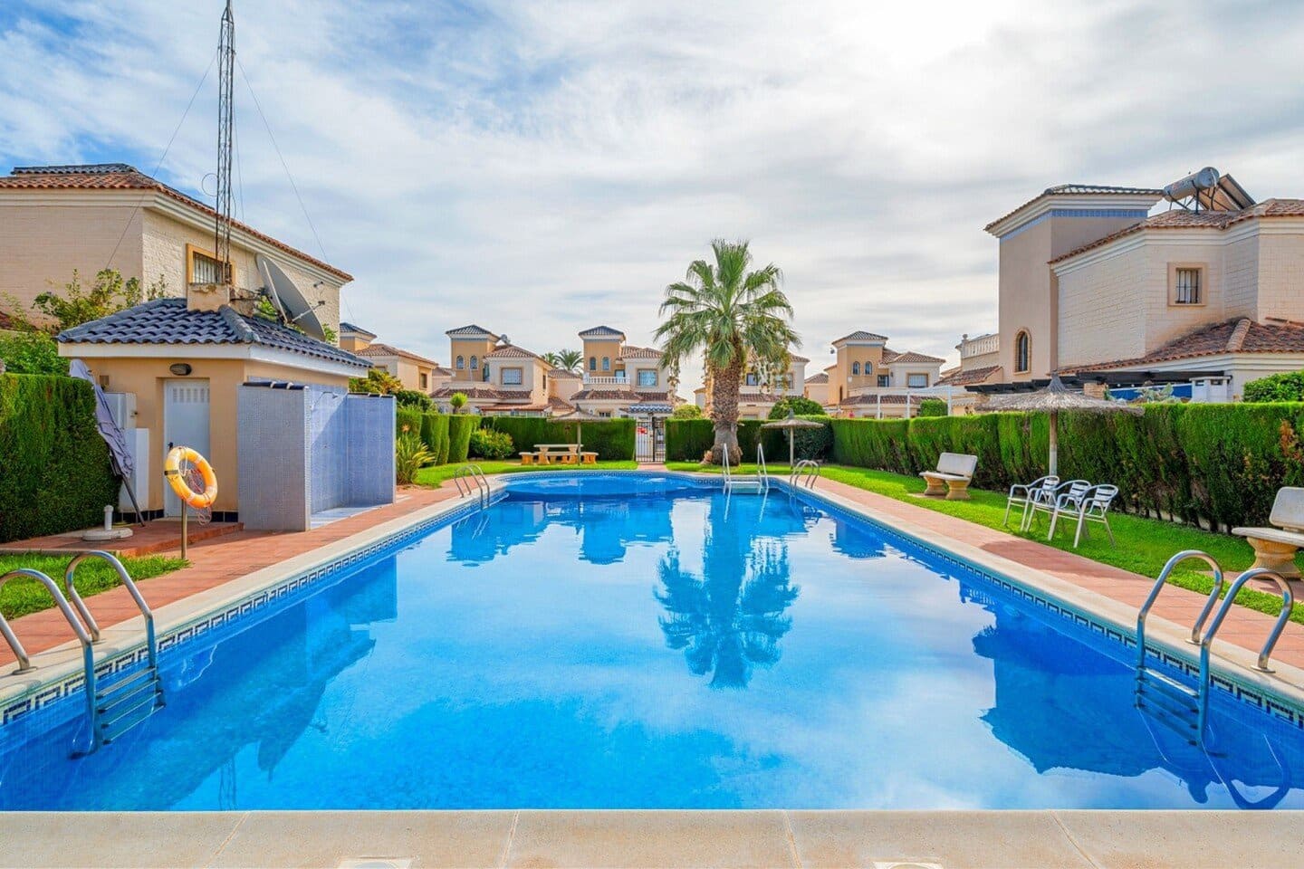3 sovrum Villa till salu i El Raso - 290 000 € (Ref: 10073068)