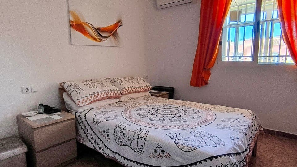 2 soveværelse Lejlighed til salg i Los Montesinos - € 139.950 (Ref: 10073282)