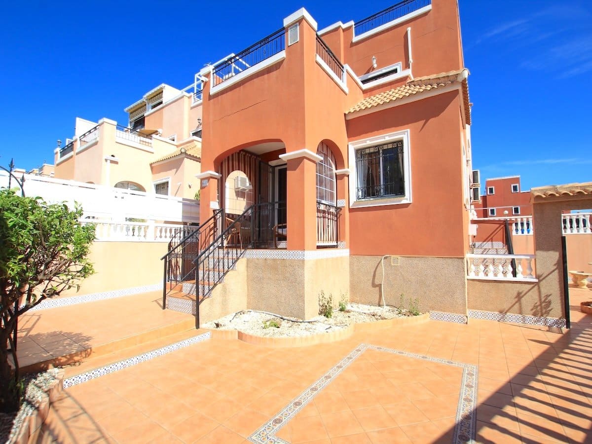 3 sypialnia Willa na sprzedaż w Los Montesinos z basenem garażem - 199 500 € (Ref: 10095727)