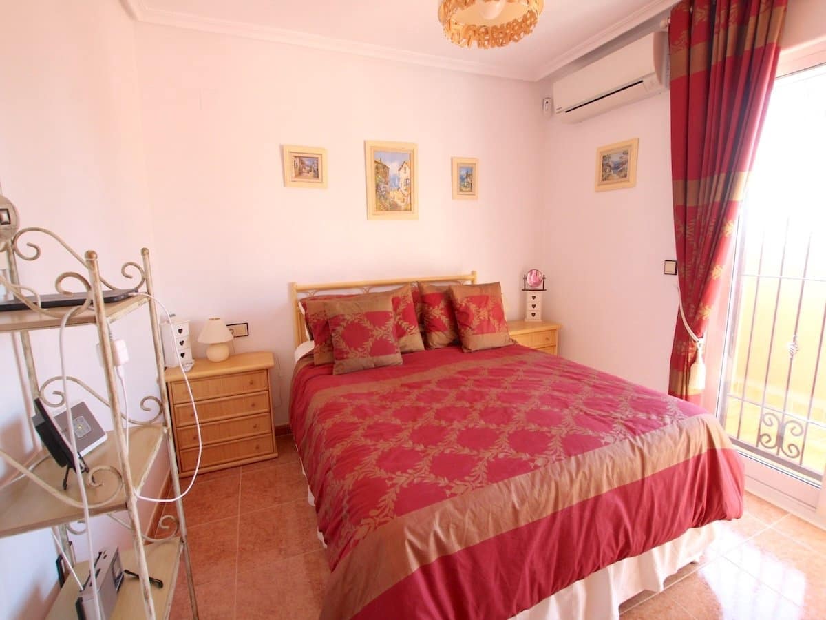 3 sypialnia Willa na sprzedaż w Los Montesinos z basenem garażem - 199 500 € (Ref: 10095727)