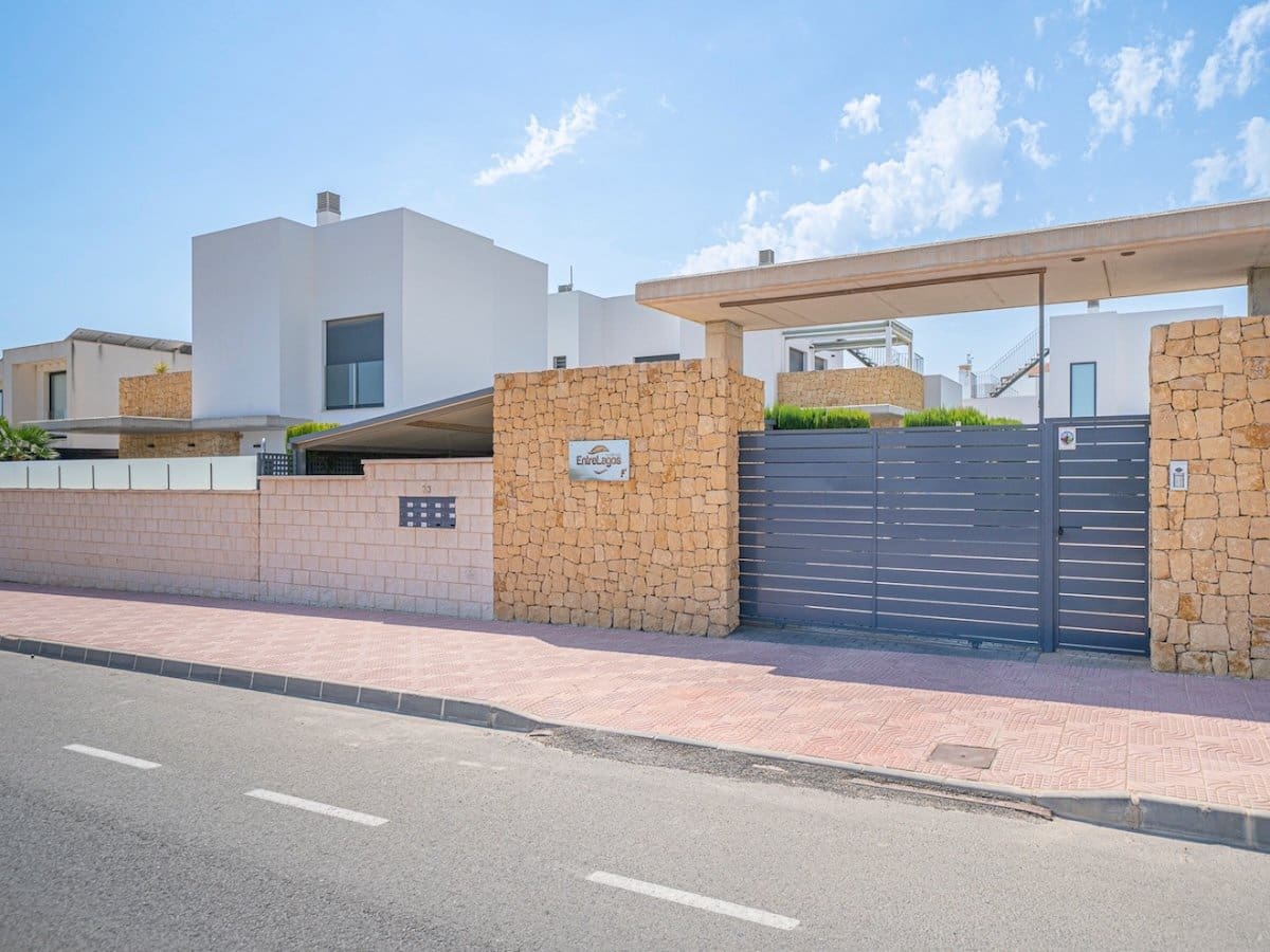 3 soverom Villa til salgs i Ciudad Quesada med svømmebasseng - € 550 000 (Ref: 10098517)