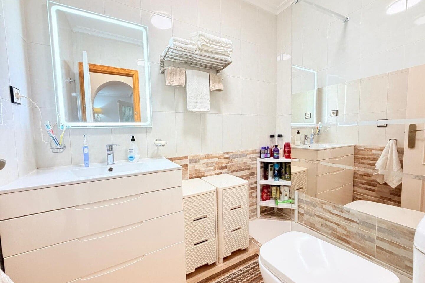 2 bedroom Apartment for sale in Los Montesinos with pool - € 135,000 (Ref: 10101302)