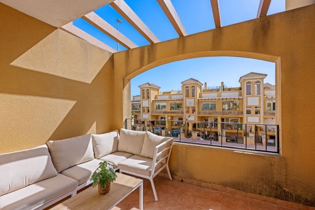 2 sovrum Lägenhet till salu i Daya Nueva med pool - 130 000 € (Ref: 10104326)